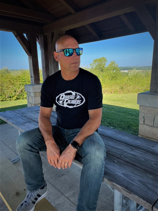 Opposing Cylinders logo – Black shirt